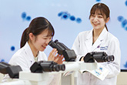 京都橘大学 健康科学部のいずれの学科も最新の設備を使って実践的に学びます