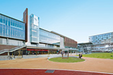 立命館大学 2024年4月、映像学部は大阪いばらきキャンパス（OIC）へ移転。リアルとバーチャルが融合するキャンパスで、もっと挑戦が動き出す