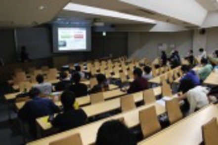 大東文化大学 外務省の担当者による「外交講座」を毎年開催。多角的な視点から日本の現状について学びます。