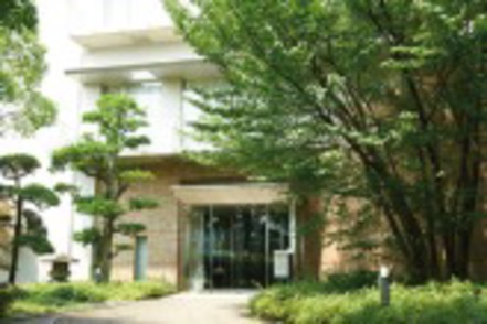 大阪大谷大学 博物館は展示室なども併設し、学生や教員の研究活動にも役立てています