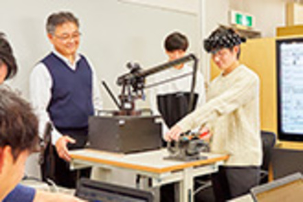 広島工業大学 熟練工のノウハウをVRで修得するための仕組みを研究