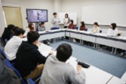 広島修道大学 日常の問題にかかわる民事訴訟法を学ぶゼミ。ゼミで法律のさまざまな解釈を学んだ経験が社会で活かせます