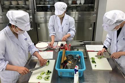 岐阜女子大学 管理栄養士＋αの資格取得で、幅広い進路に対応する健康栄養学科