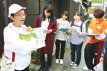 岡山理科大学 教育支援スタッフとしてNPOの活動に参加。学習や遊びのサポートを実践し多彩な世代と交流することでコミュニケーション力を向上