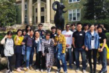 武蔵野大学 グローバルコミュニケーション学科では、学生全員が留学することで、グローバルな視野を身に付けます。