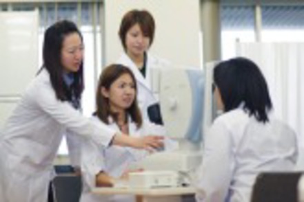 桐蔭横浜大学 医学と理工学の分野をそれぞれの専門教員が手厚くサポート。豊富な実習が学生の質を高めます。