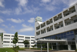 秀明大学