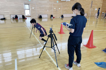 札幌国際大学 体力やパフォーマンスを測定し、評価する授業。トレーニング効果を確認し、自身の部活動にも役立つこと間違いなし！