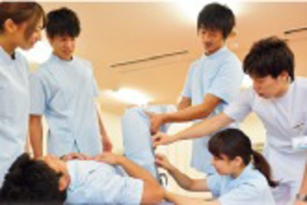 川崎医療福祉大学 各種検査・測定および評価プロセスについて理解し、実践できる知識と技術を修得します