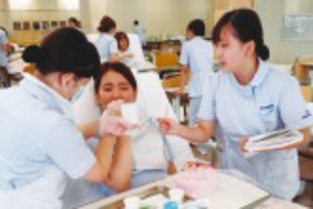 川崎医療福祉大学 総合医療福祉施設「旭川荘」で、障がいのある方への生活支援を通して看護と医療福祉を体感します