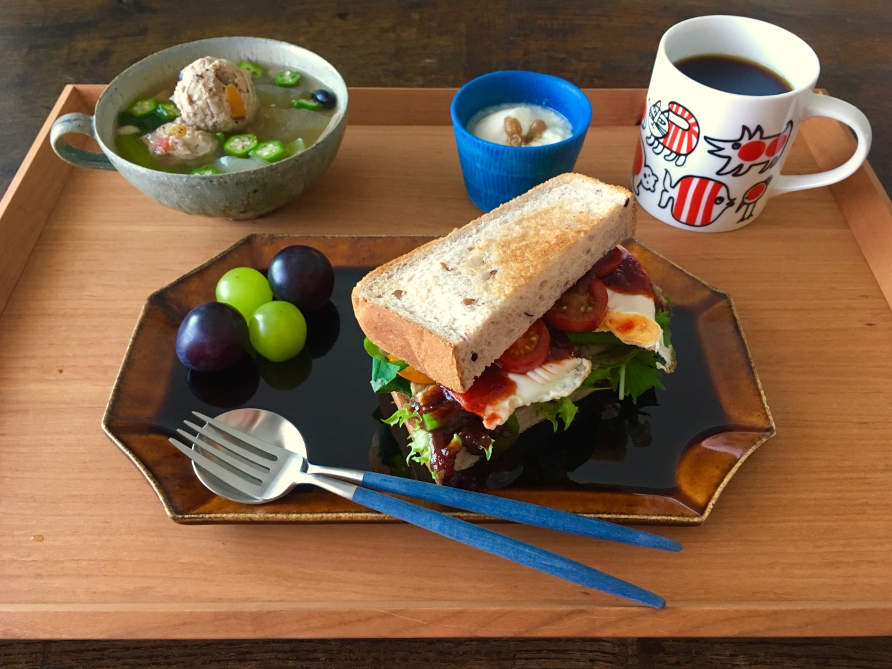 ＜終日勤務する平日の食事＞朝（自宅）
