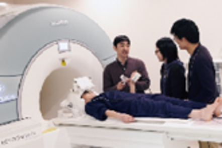 高知工科大学 MRI(Magnetic Resonance Imaging) を応用したfMRI(functionalMRI)という方法を用いた脳神経を解明するための研究
