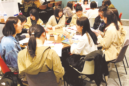 椙山女学園大学 現代マネジメント学科の学生が主体となって活動する「チーム・レナータ」。新入生相談会や就活壮行会、季節のイベントを開催