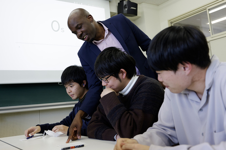 岐阜聖徳学園大学 英語コミュニケーションでは英語力だけでなく異文化理解も学びます。