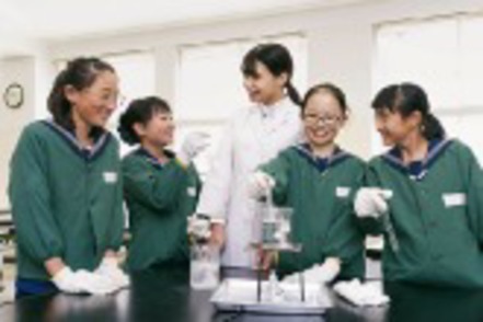 京都女子大学 小学校・幼稚園の教員や教育関連企業などで活躍できる人材を育成。