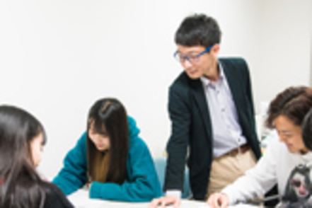 東京成徳大学 学生一人ひとりの個性を伸ばせるよう、履修指導からキャリア支援まで、個別指導を重視しています