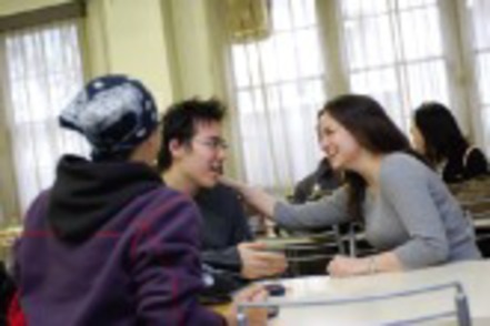 上智大学 外国籍の学生の比率が学内で最も高い学部。異文化交流を積極的に取り入れています。