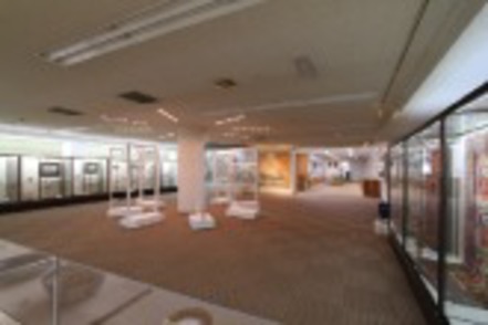 中部大学 民族資料博物館では、世界各地の民具、装飾品が収蔵されており、各国の生活の様子と比較して学べます