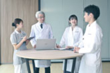 岐阜医療科学大学 全学科共通＜チーム医療演習＞4学科が共に学ぶ独自のカリキュラムです。