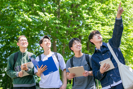 淑徳大学 さまざまな地域の現場で、実践的な活動を体験します。