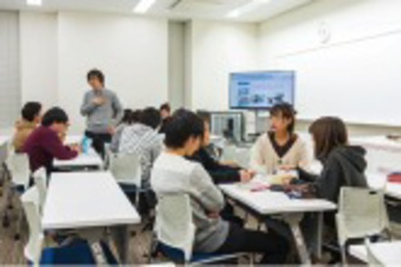 神戸学院大学 地域連携型学習を通して、問題を発見する力やアイデアを実現する実践力を身につける