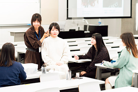 駒沢女子大学 言語・非言語のコミュニケーションを学びます。（人間関係学科）