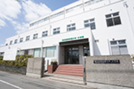 東京医療保健大学 日赤和歌山医療センターキャンパスは主な実習先である同医療センターの敷地内