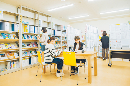 日本医療大学 本学のキャリアセンターは、学生の"なりたい自分"を実現させるためのサポートをします