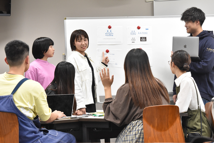 桃山学院大学 モモヤマ・コンサルティングのイベント企画の授業風景