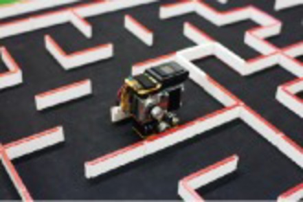 東京工芸大学 未知の迷路をロボットが自律的に走行するマイクロマウス