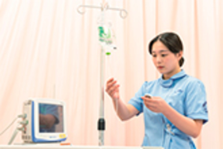 広島国際大学 総合病院などの医療施設で行われる臨床実習では、高齢者をはじめ小児、急性期や精神などさまざまな領域での実習を行います