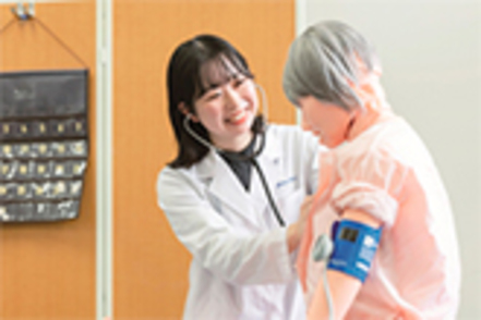 広島国際大学 ヒロコクには全国各地から医療専門職を志望する学生が集まります。国家試験のためのノウハウが蓄積された環境で合格をめざせます