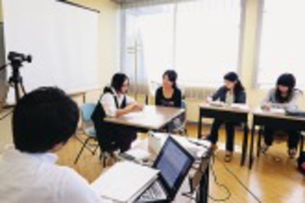 京都文教大学 精神科臨床の現場をシミュレーション。臨床心理士と精神科医の繋がりを学びます。