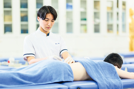 帝京平成大学 鍼灸の知識と技能を実学的に修得します