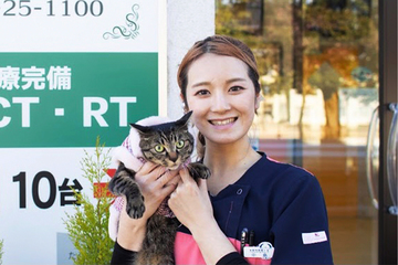 動物看護師として働く中島　琴乃さん