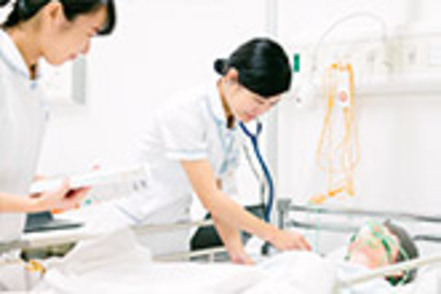 神戸女子大学 実際の患者さんとのコミュニケーションを通じて実践力を養う臨地実習
