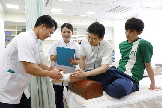 福岡医療専門学校 | 資料請求・願書請求・学校案内【スタディ