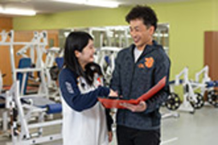 大阪産業大学 スポーツが得意な人はもちろん、苦手な人も心配無用。実践的な技術を丁寧に指導します
