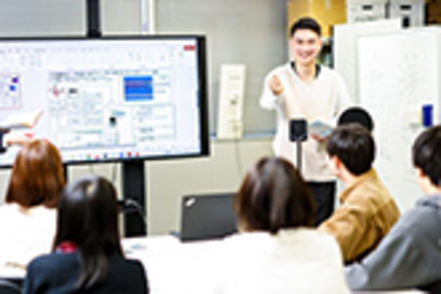 大阪産業大学 データサイエンス、情報通信、音や画像といったシステム系からメディア系までの専門科目からニーズに合わせ、修得が可能。