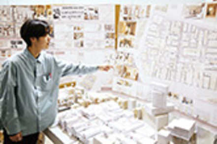 東海大学 自分のアイデアを人に伝える作品講評会