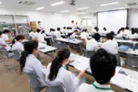 東邦大学 [付属病院内の薬学部専用講義室]受け入れ体制も充実しています