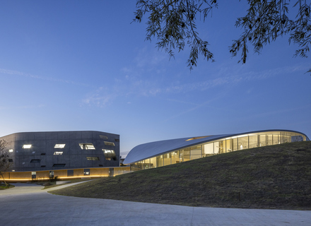 長岡造形大学の特長３