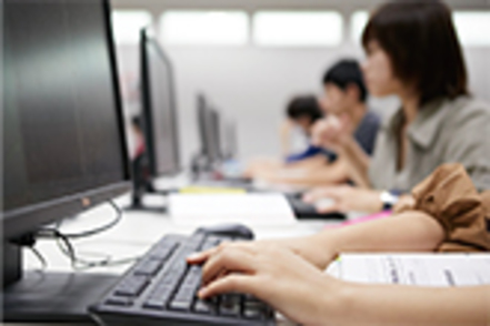 名桜大学 健康分野において新たな価値やサービスの創出に貢献できるデータサイエンティストを育成します。