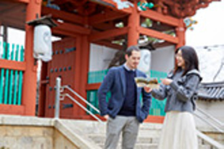 四天王寺大学 国内外の体験型学習（プロジェクト型の学びや海外との交流等）を通して、課題発見・問題解決力を養う。