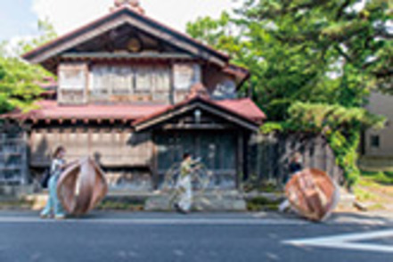 秋田公立美術大学 「現代芸術演習」異なる知識と技術を学ぶ中で学びたい分野や進むべき方向性を絞り込む