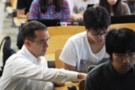 東京工科大学 工学分野共通で必須となる工学英語の修得に注力するなど、グローバルに活躍するための独自の英語教育を行っていきます