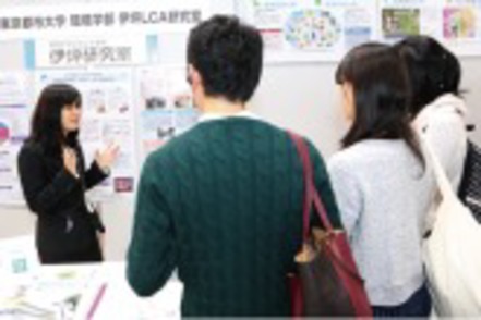 東京都市大学 より少ない環境負荷で製造・使用・リサイクルできるエコマテリアル(材料)の研究も