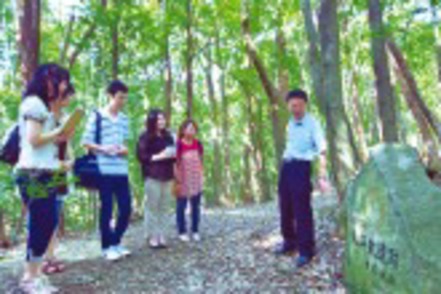 中京大学 歴史文化学科では、現地踏査(フィールドワーク)として、グループで決定した土地の歴史を探究します