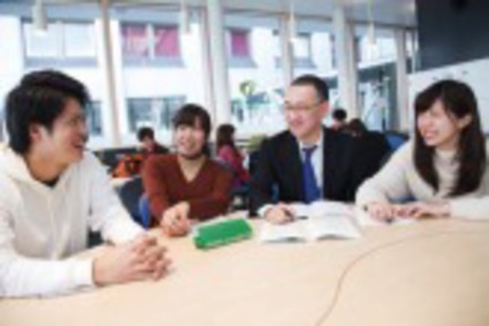 大東文化大学 少人数教育のため、先生と学生の距離が近く、学習理解が深まります。