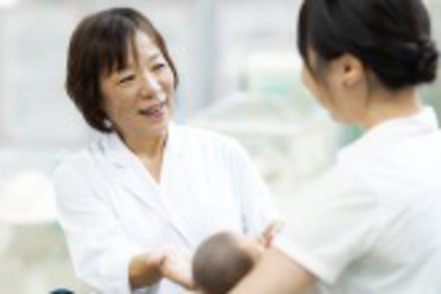 第一薬科大学 高い看護実践能力や優れた教育研究の実績がある経験豊富な教授陣が丁寧に指導します